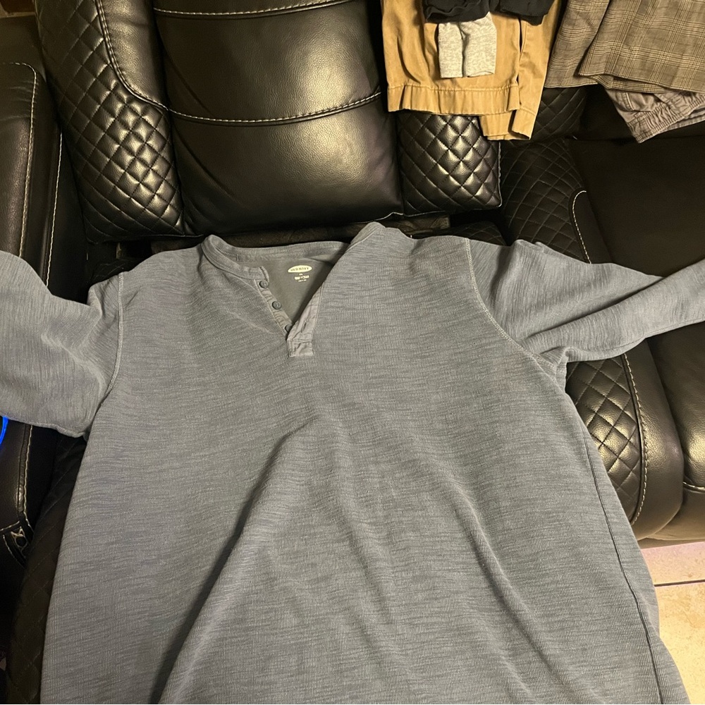 Long sleeve old navy shirt